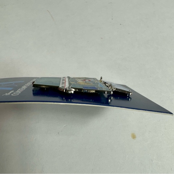 NWT. Disney pin trading. Contemporary resort pin with Mickey and Minnie Mouse - Picture 7 of 7